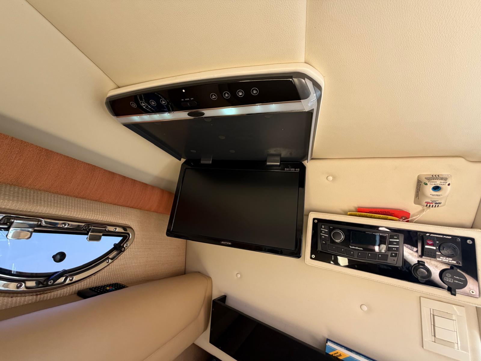 PHOTO-2025-11-06-12-06-16